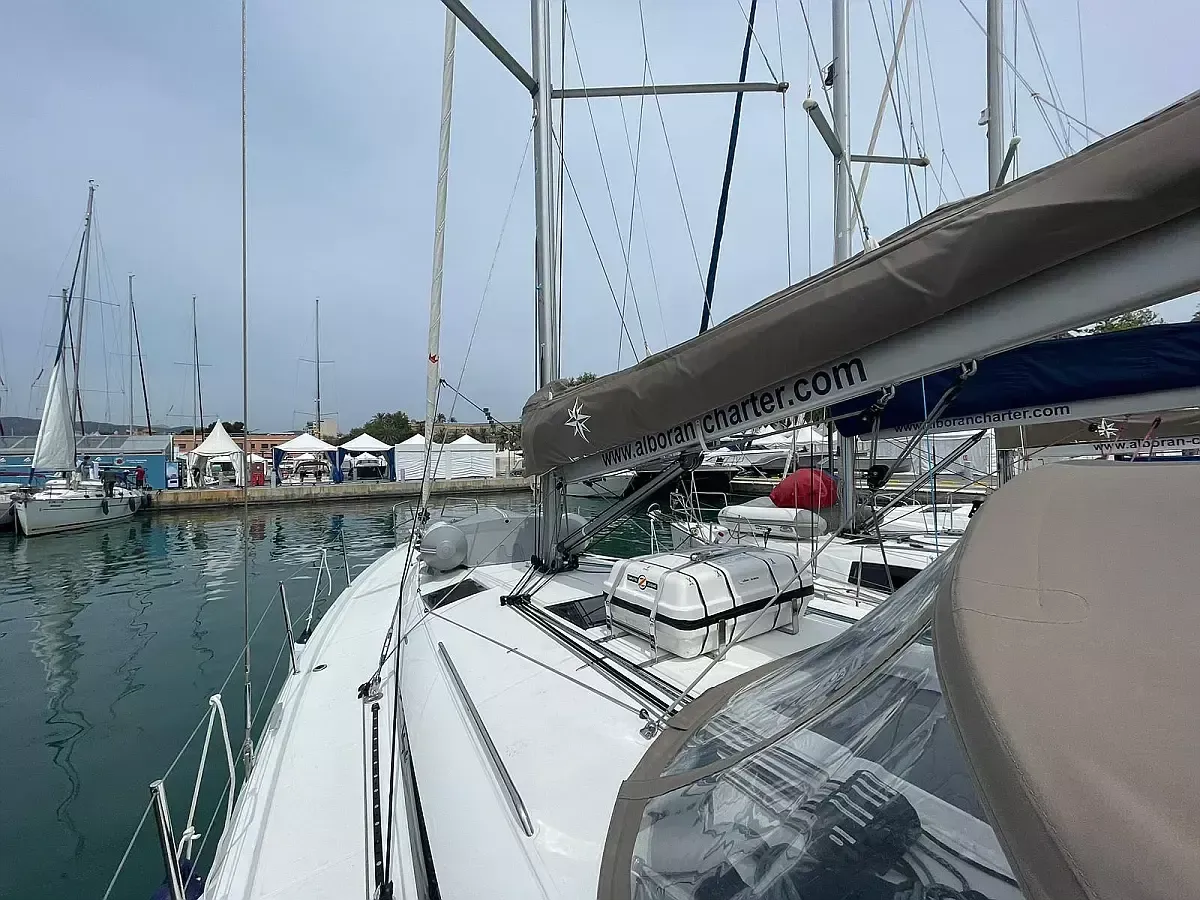 Jeanneau Sun Odyssey 440 | Amaretto