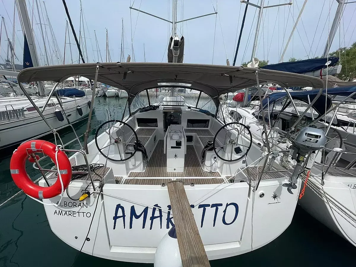 Jeanneau Sun Odyssey 440 | Amaretto