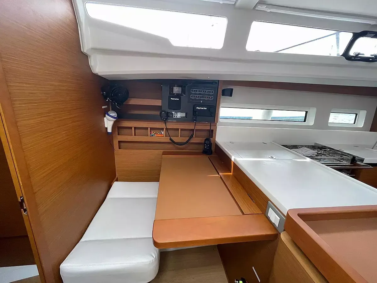 Jeanneau Sun Odyssey 440 | Amaretto