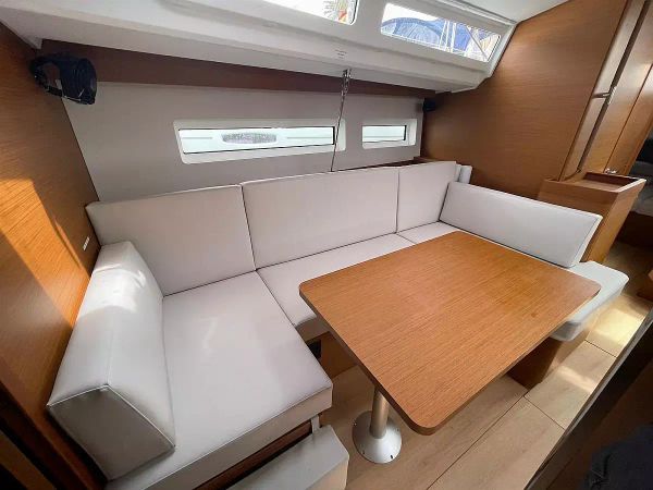 Jeanneau Sun Odyssey 440 | Amaretto