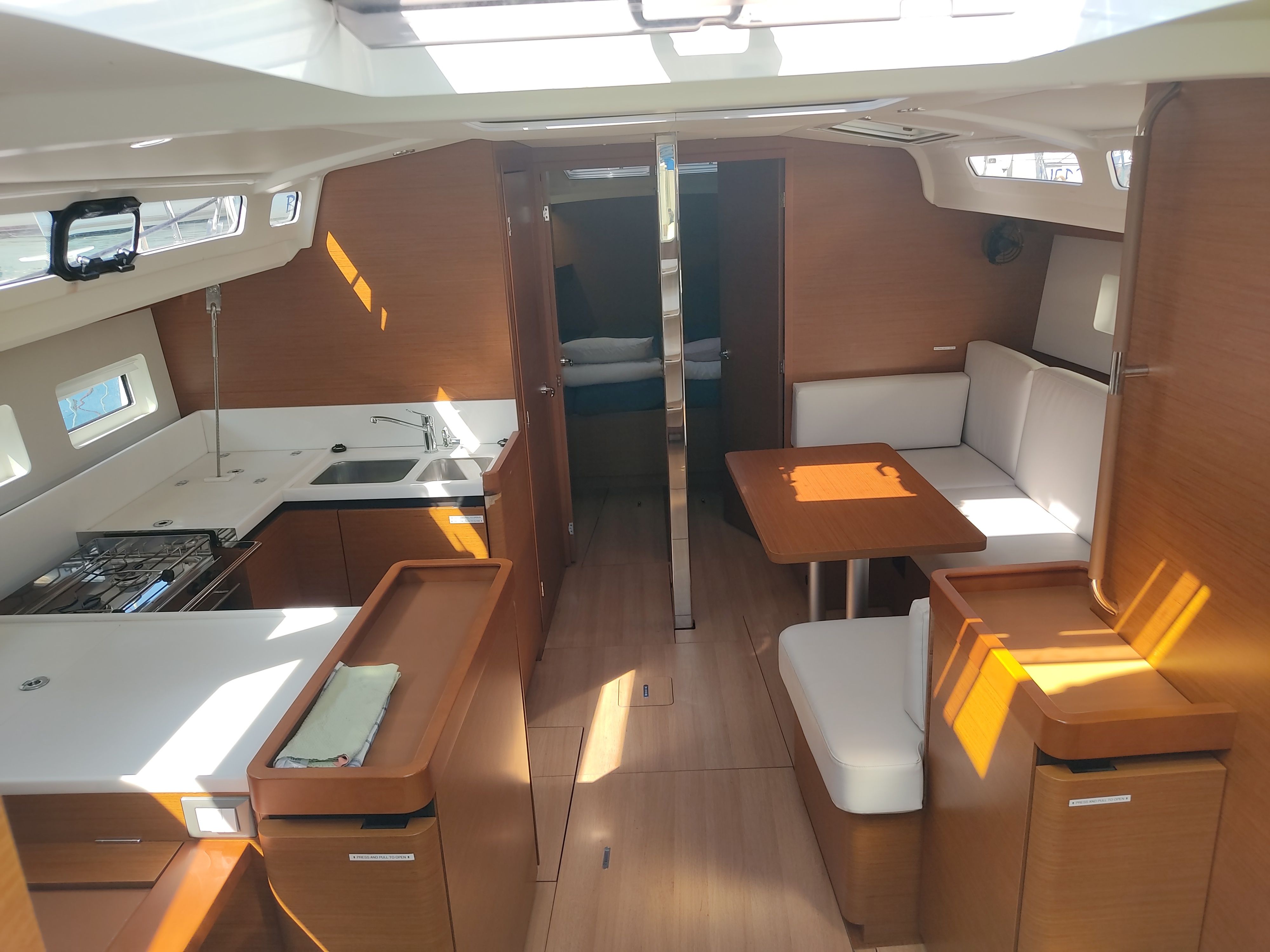 Jeanneau Sun Odyssey 440 | Whisky