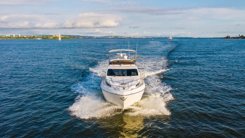 Azimut 46 | Haya