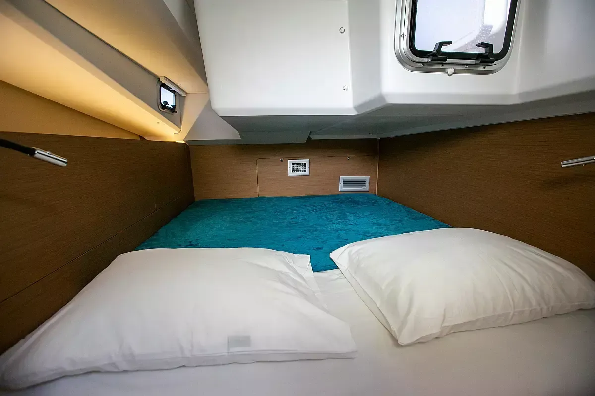 Jeanneau Sun Odyssey 440 | North Wind 44