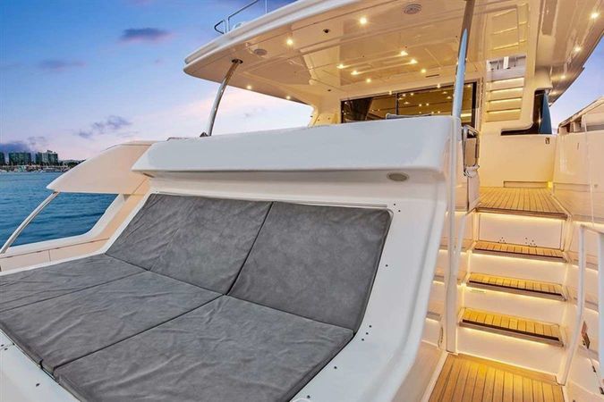 Ferretti 960 | Lontano