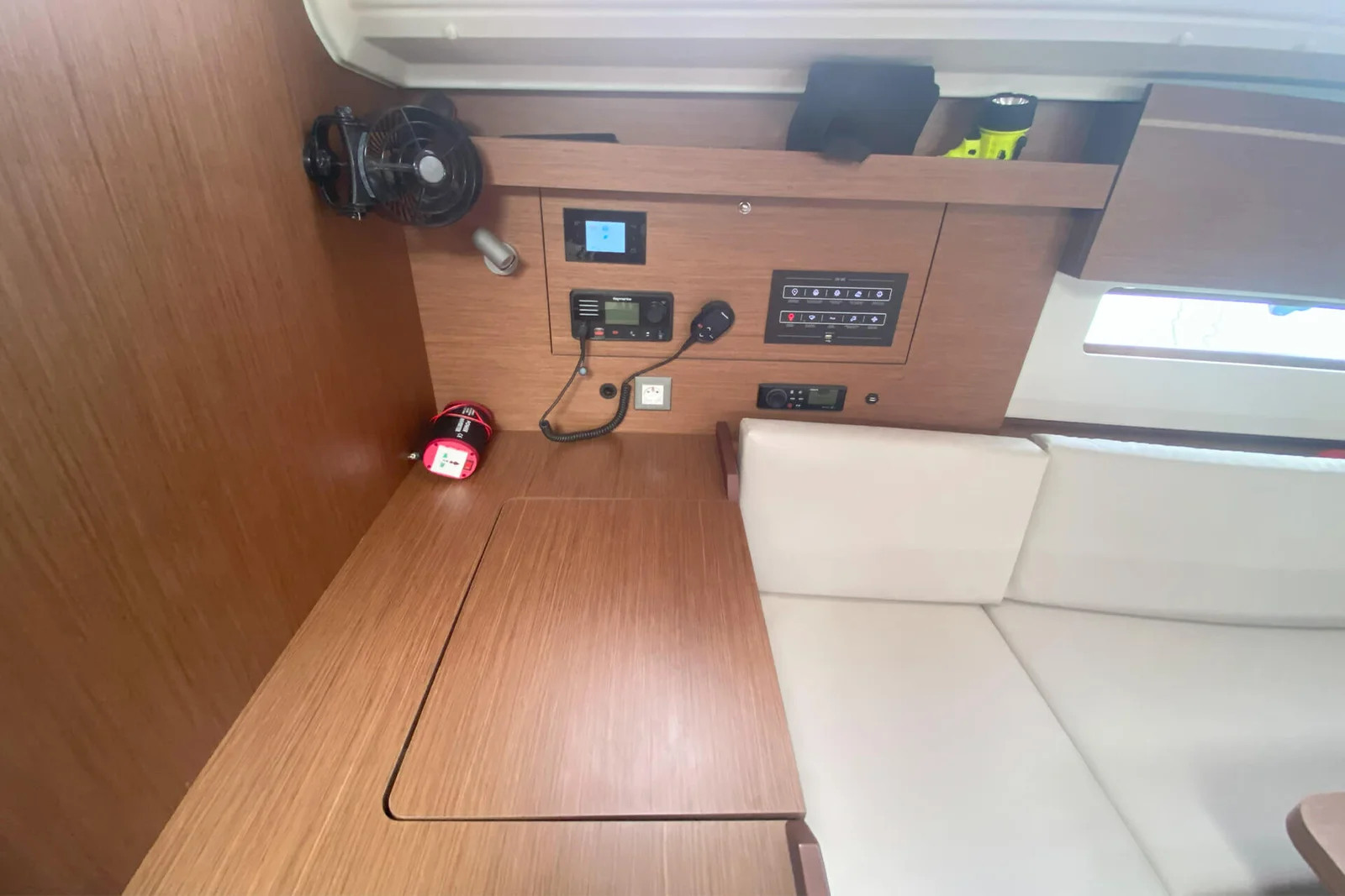 Beneteau Oceanis 40.1 | Ampeli