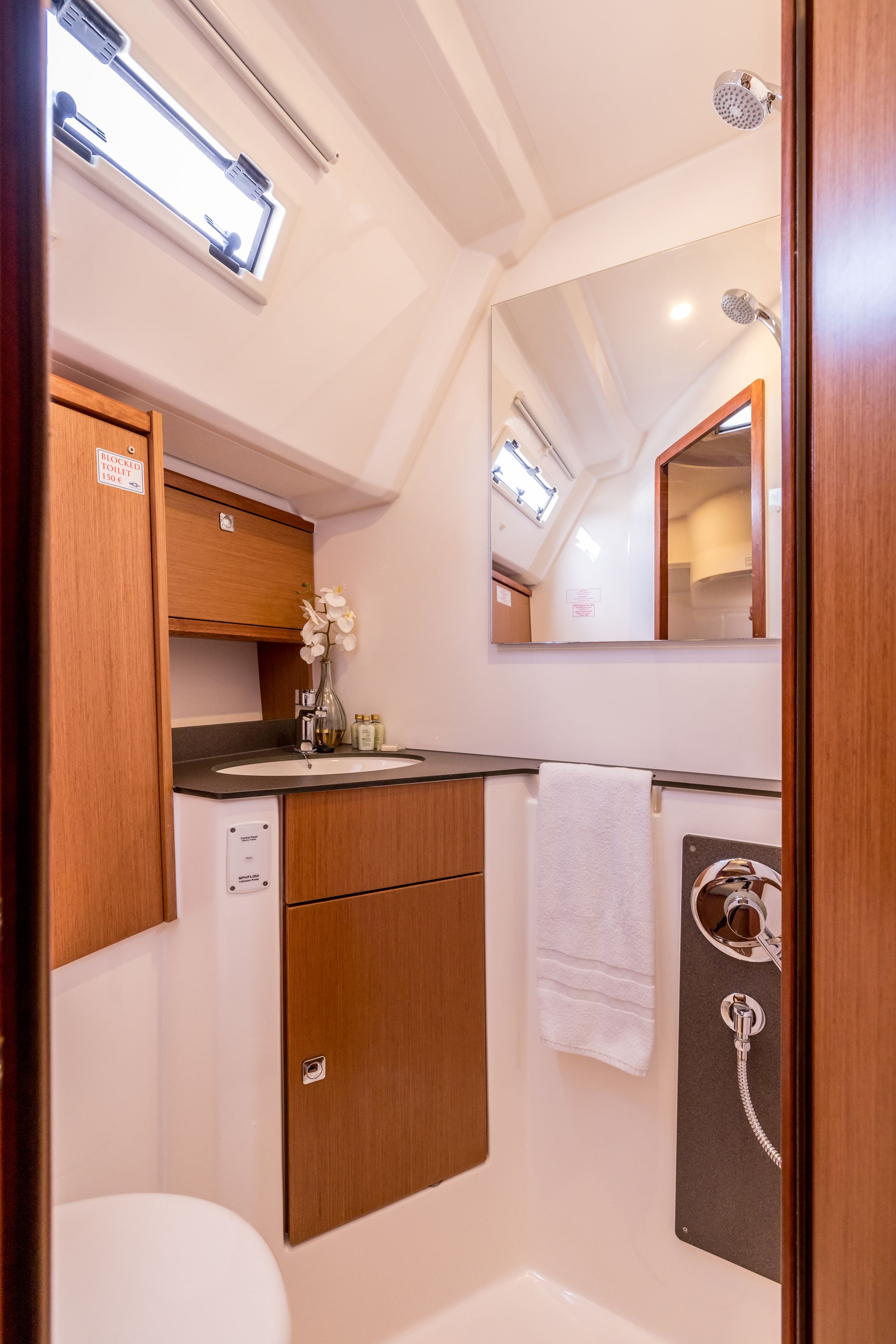 Bavaria Cruiser 46 | Sea Sparkle