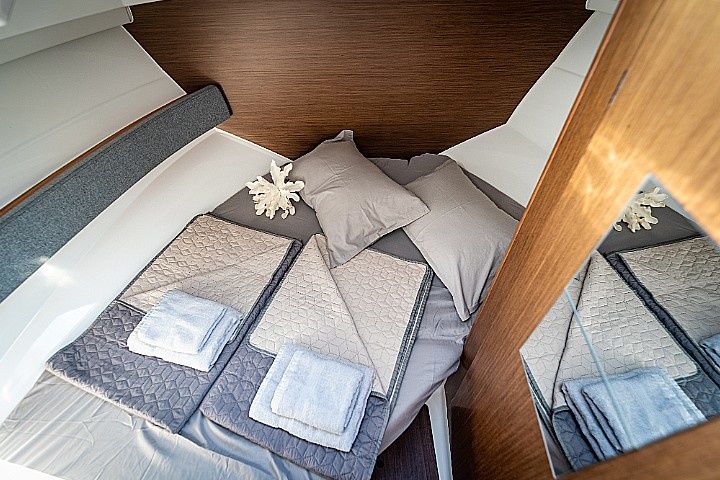 Antares 8 | Isabelle