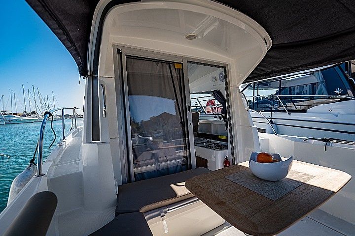 Antares 8 | Isabelle