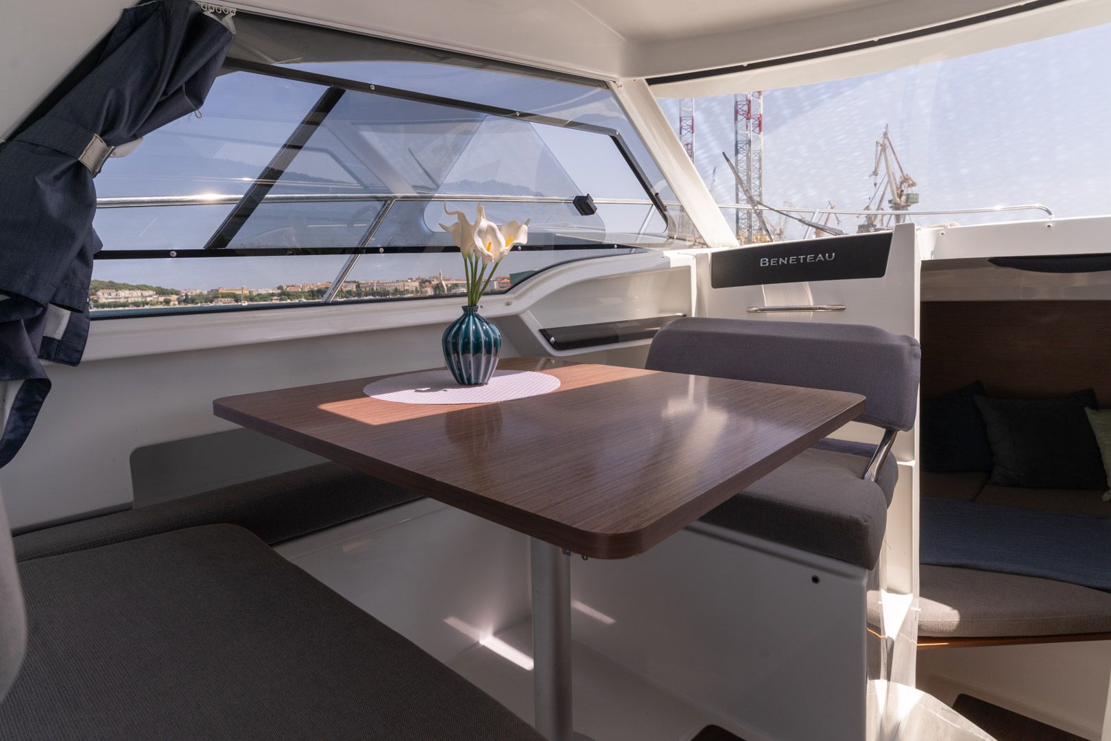 Antares 8 | Isabelle