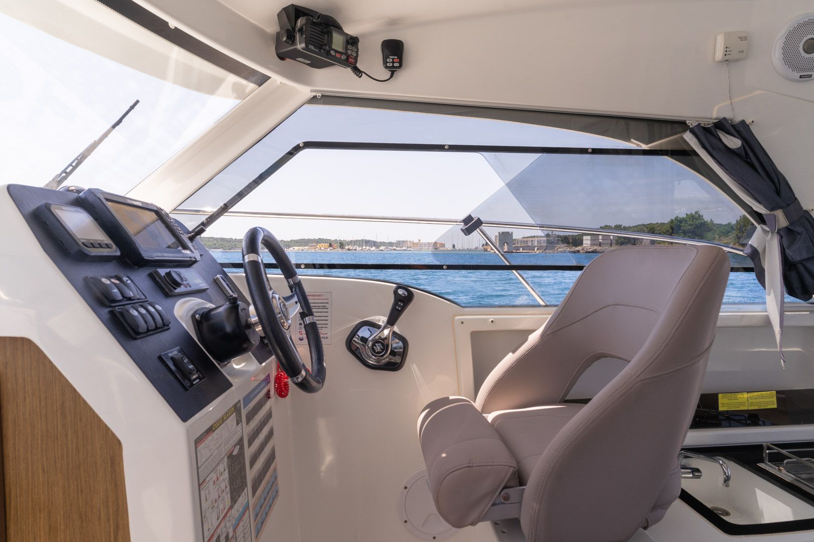 Antares 8 | Isabelle