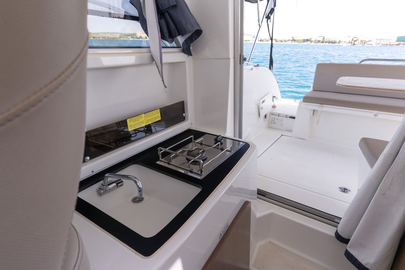 Antares 8 | Isabelle