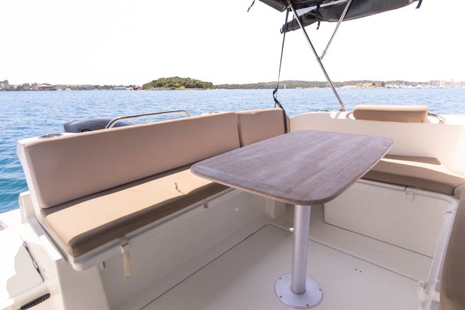 Antares 8 | Isabelle