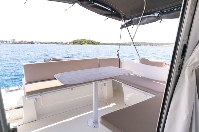 Antares 8 | Isabelle