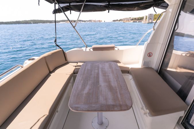 Antares 8 | Isabelle