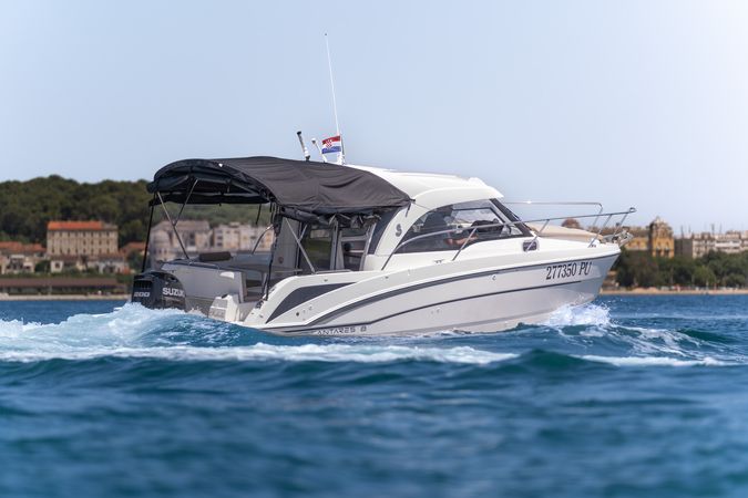 Antares 8 | Isabelle