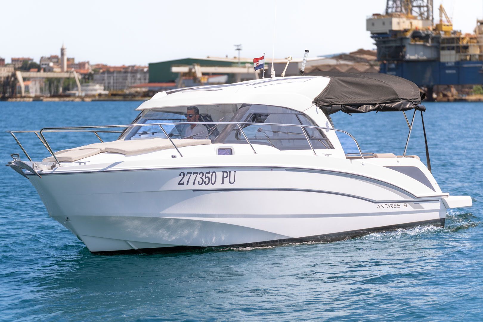 Antares 8 | Isabelle