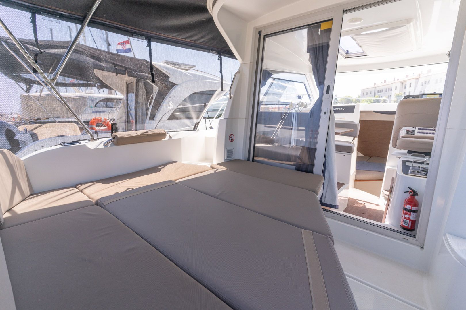 Antares 8 | Isabelle