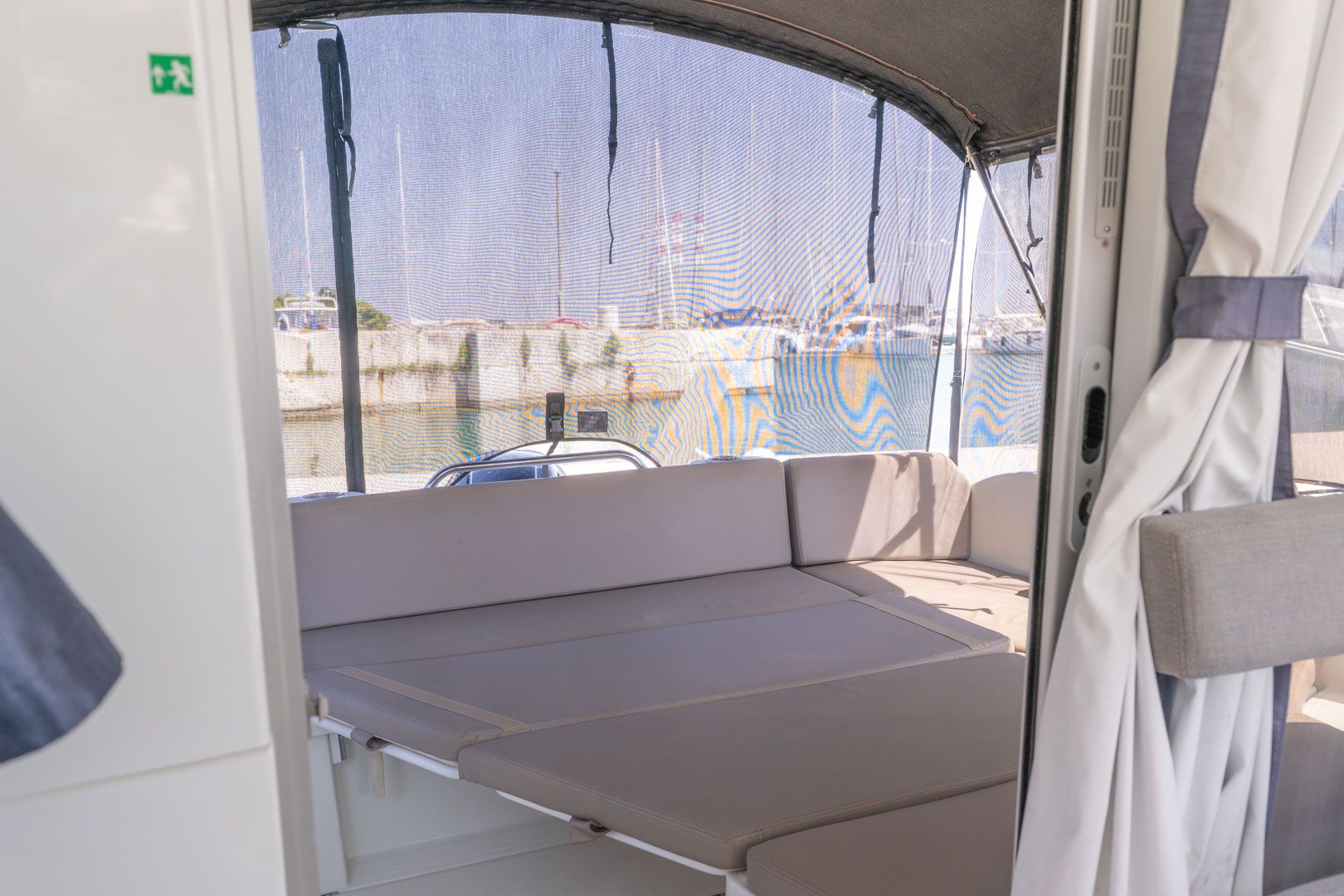 Antares 8 | Isabelle