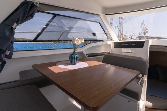 Antares 8 | Isabelle