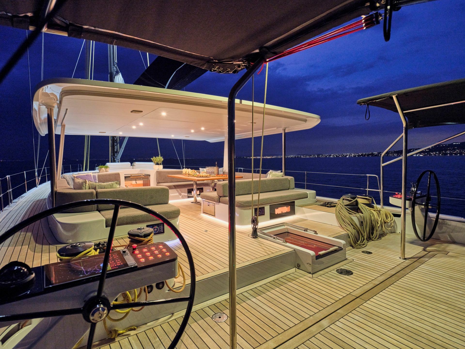 Y Yachts Y8 | Nadamas