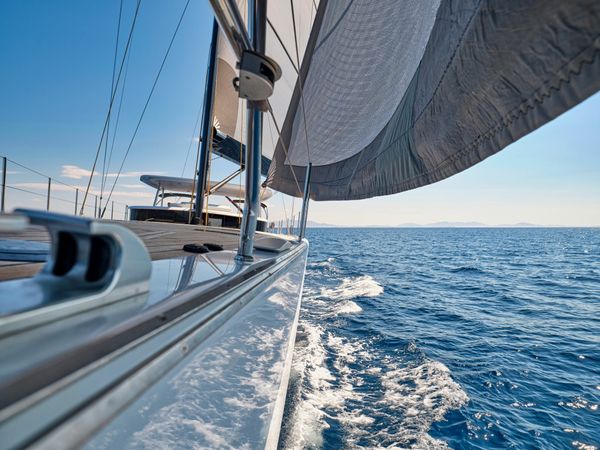 Y Yachts Y8 | Nadamas