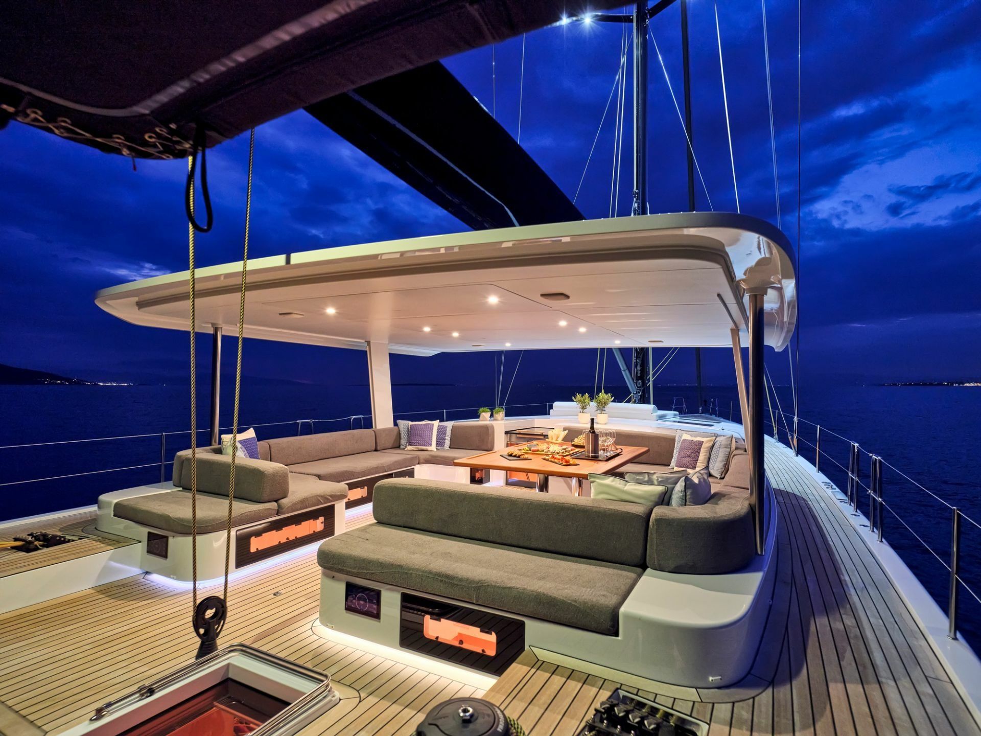 Y Yachts Y8 | Nadamas