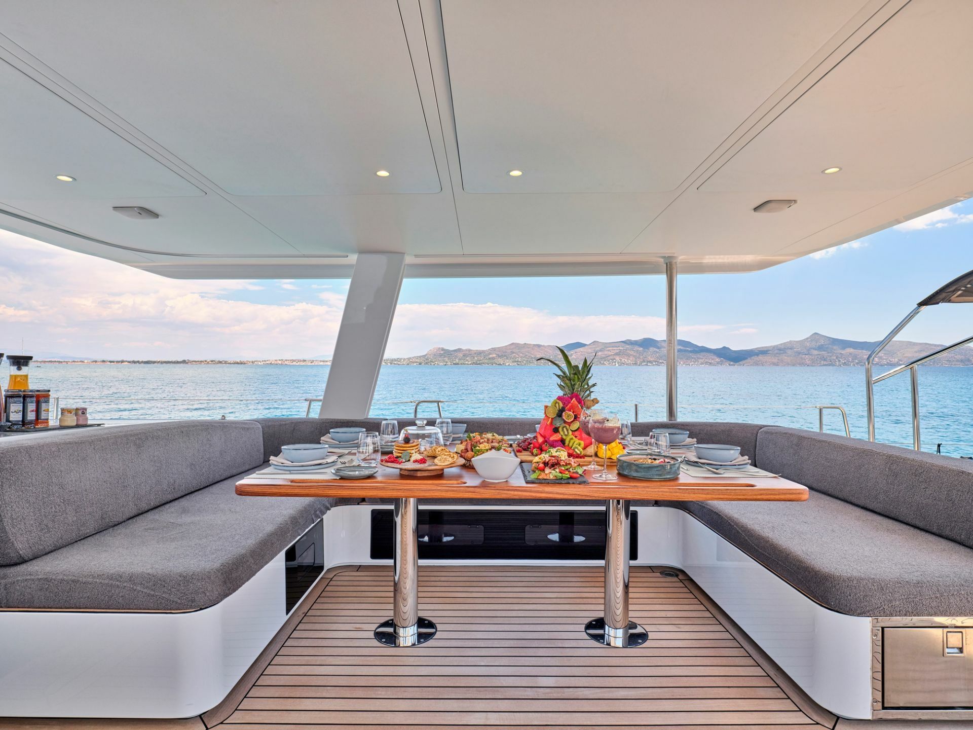 Y Yachts Y8 | Nadamas