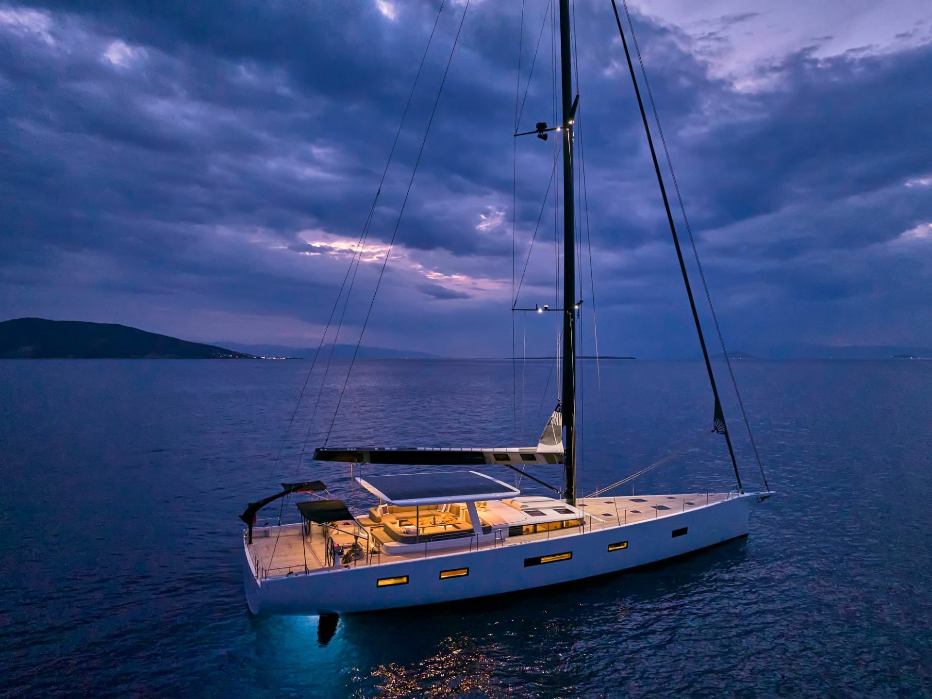 Y Yachts Y8 | Nadamas