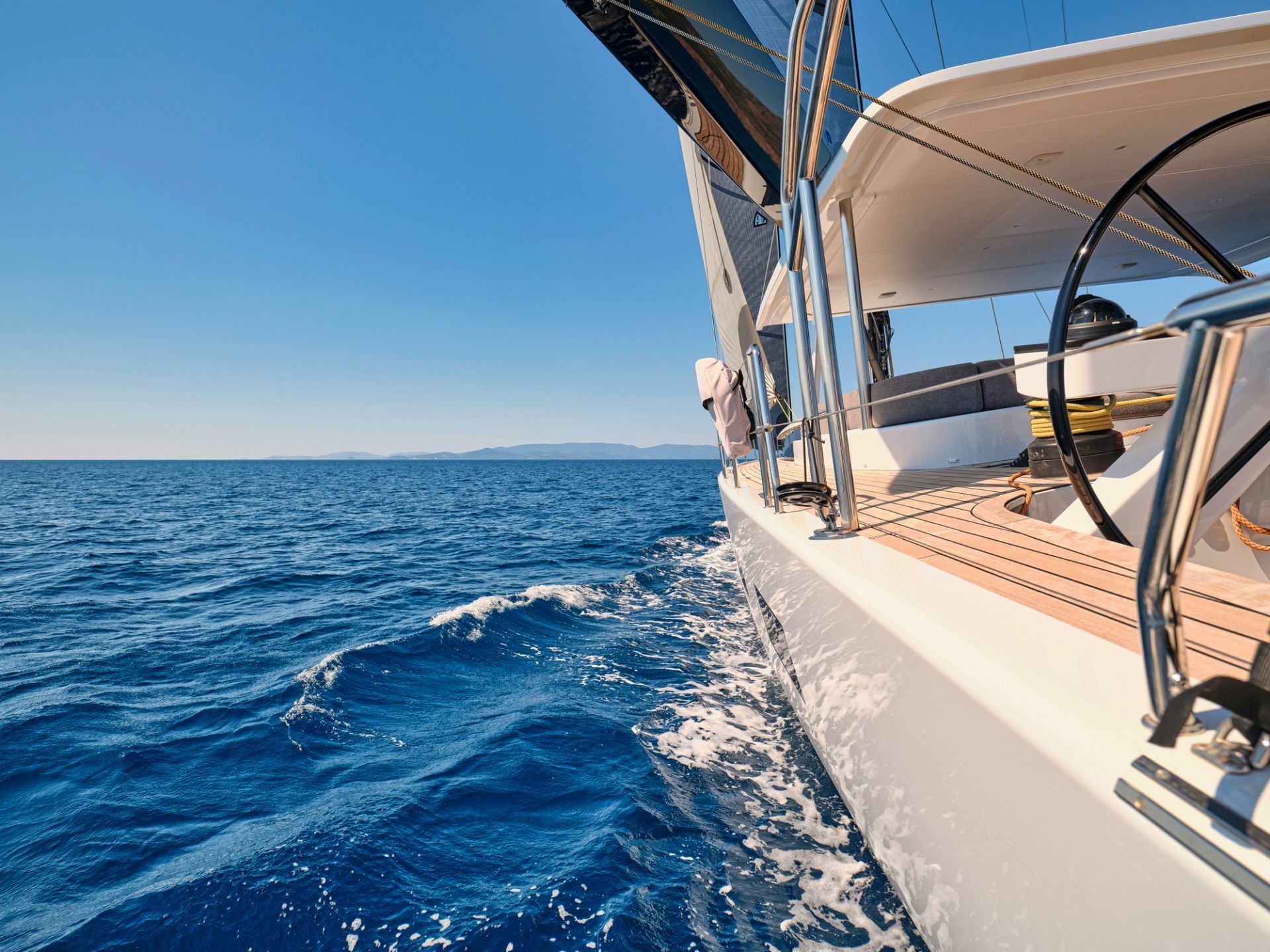 Y Yachts Y8 | Nadamas