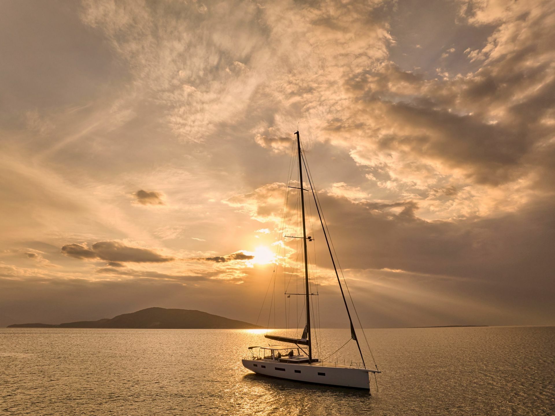 Y Yachts Y8 | Nadamas