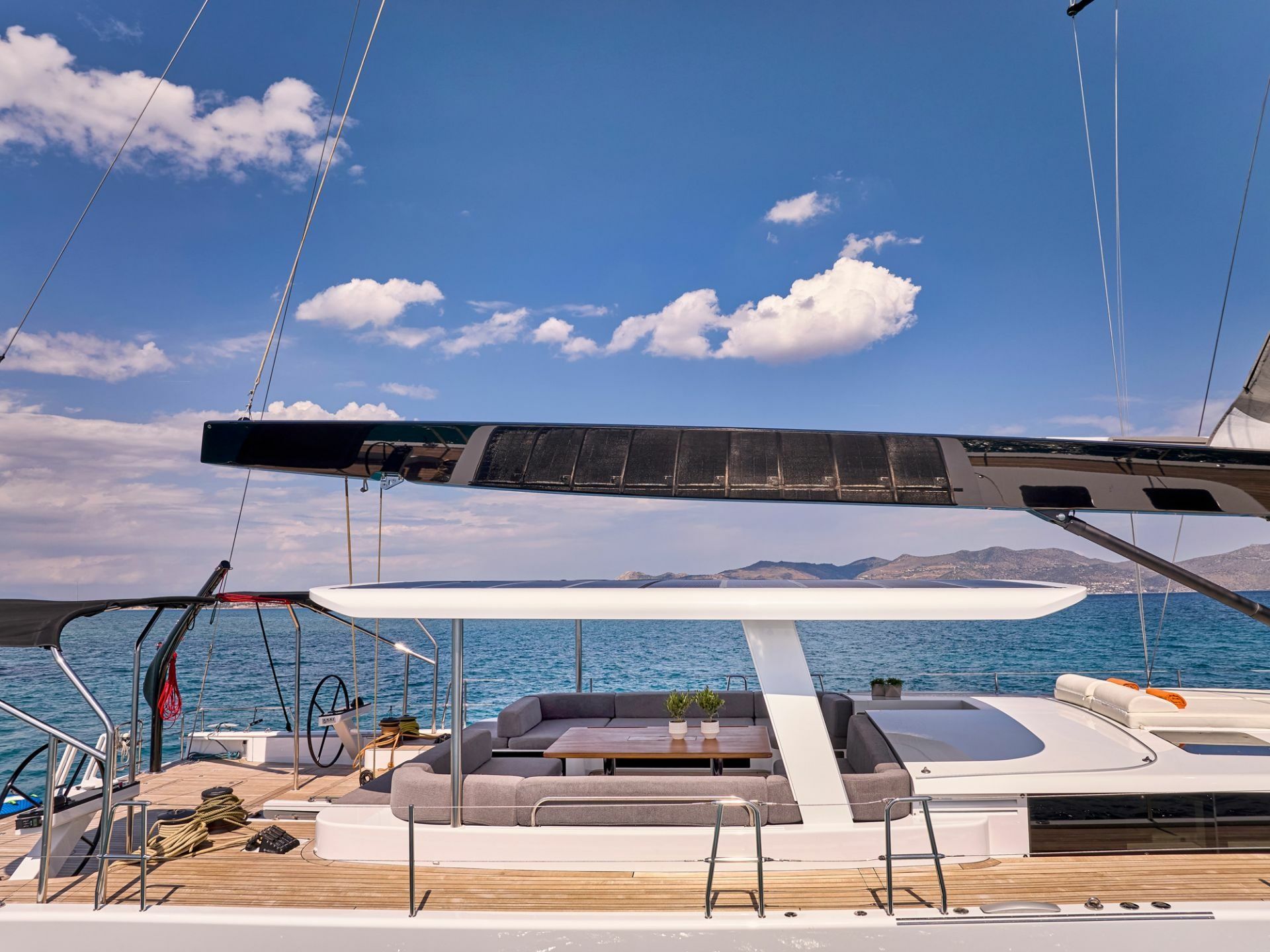 Y Yachts Y8 | Nadamas