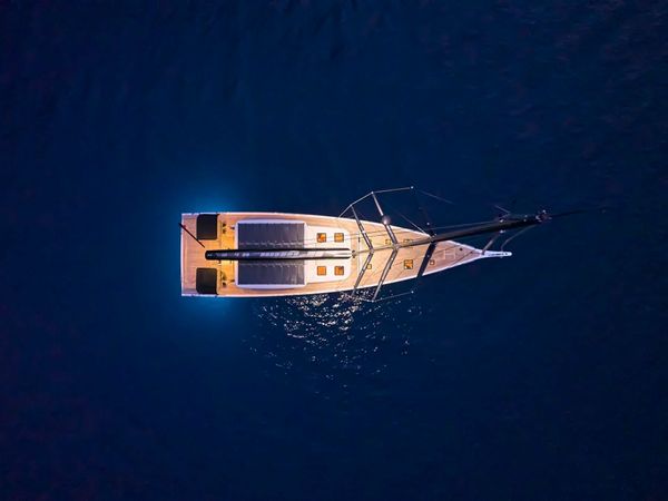 Y Yachts Y8 | Nadamas