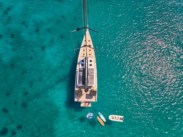 Y Yachts Y8 | Nadamas