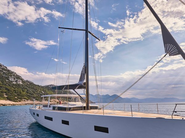 Y Yachts Y8 | Nadamas