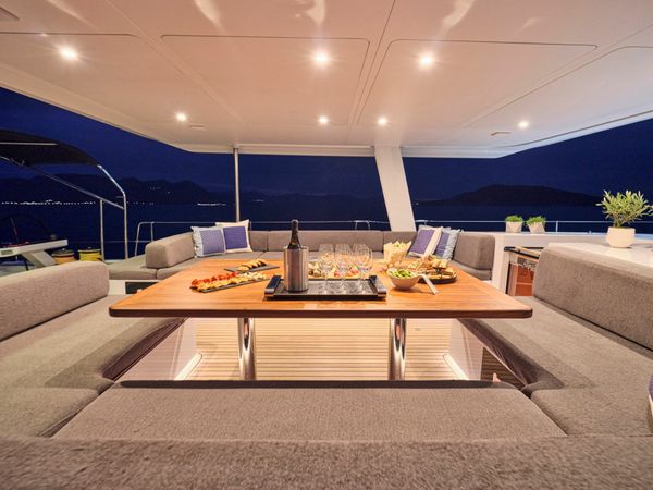 Y Yachts Y8 | Nadamas