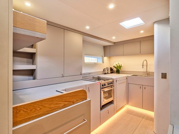 Y Yachts Y8 | Nadamas