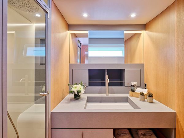 Y Yachts Y8 | Nadamas