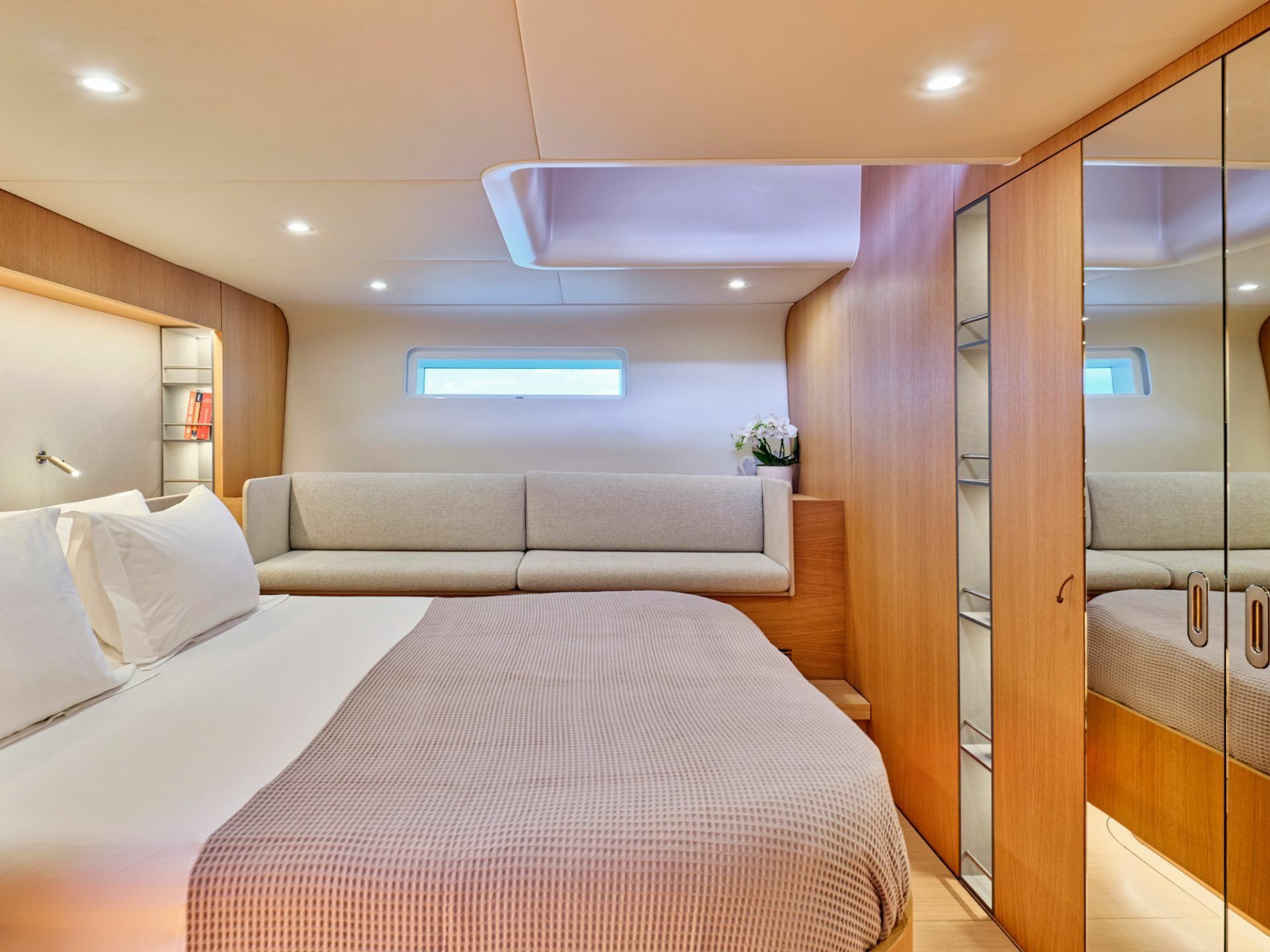 Y Yachts Y8 | Nadamas