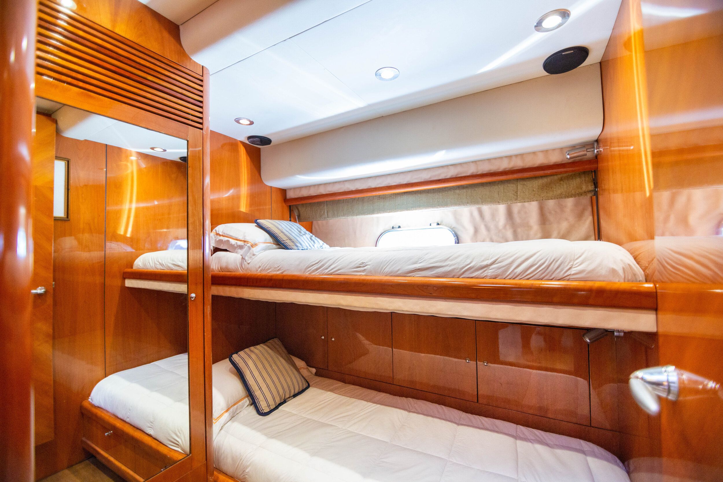 Sunseeker 82 | Martlet