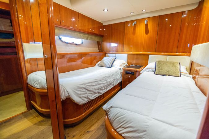 Sunseeker 82 | Martlet