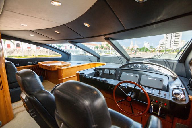 Sunseeker 82 | Martlet