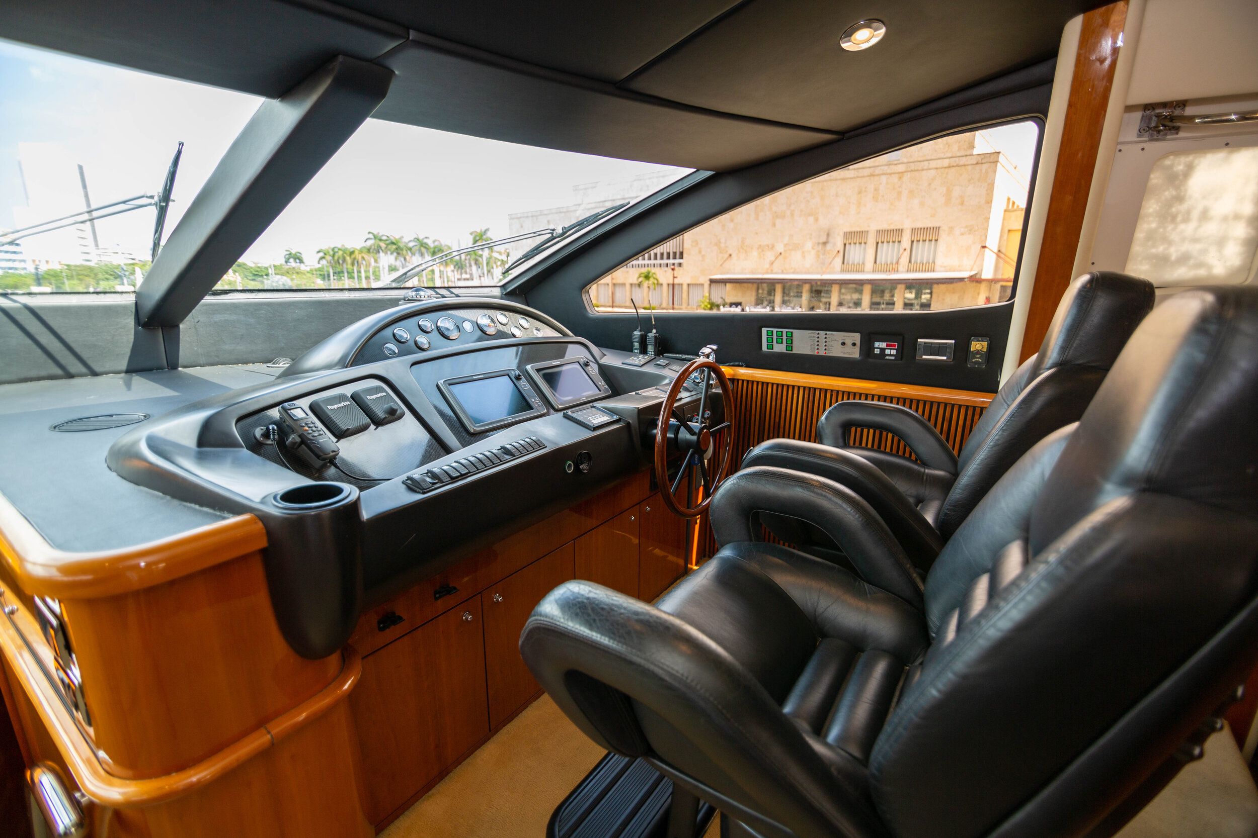 Sunseeker 82 | Martlet