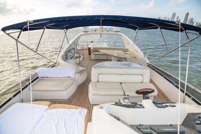 Sunseeker 82 | Martlet