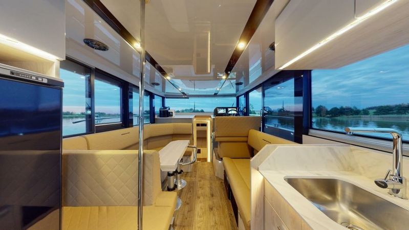Cobra Yachts Maestro 42 | Cormorant