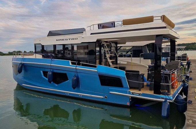 Cobra Yachts Maestro 42 | Cormorant