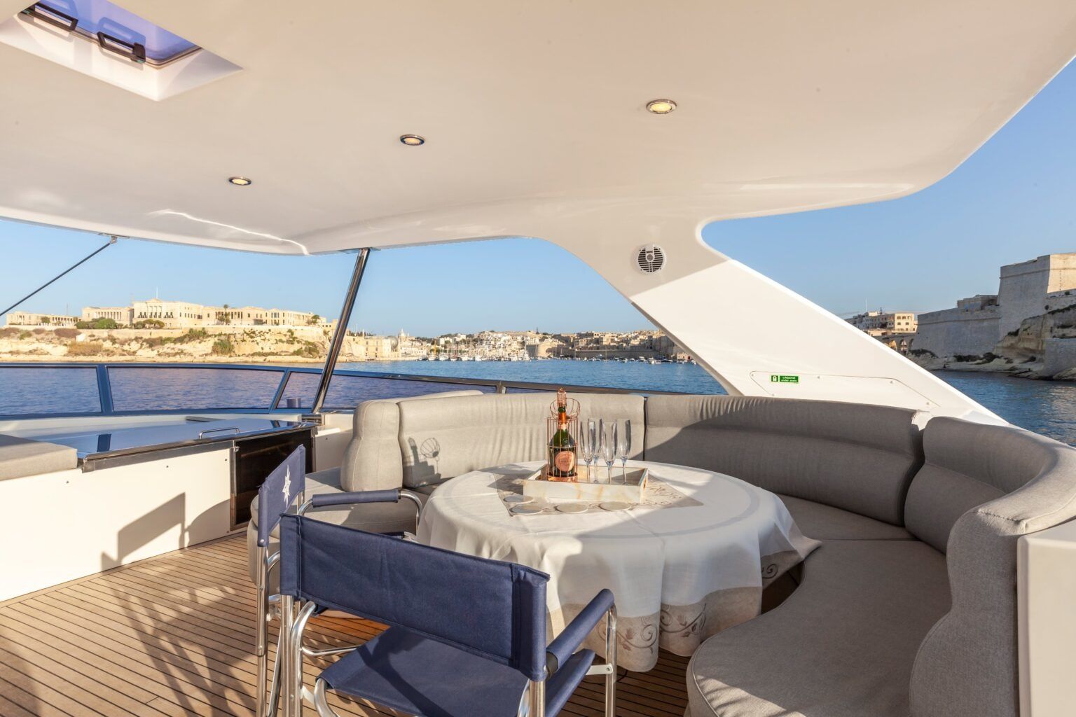 Elegance 82 | Elegance