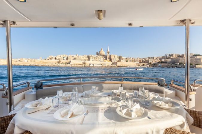 Elegance 82 | Elegance