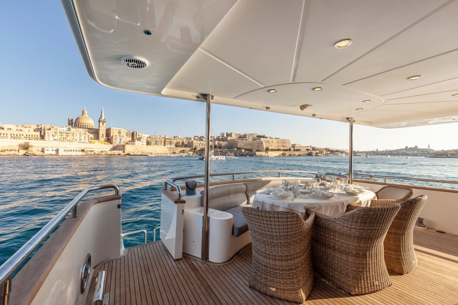 Elegance 82 | Elegance