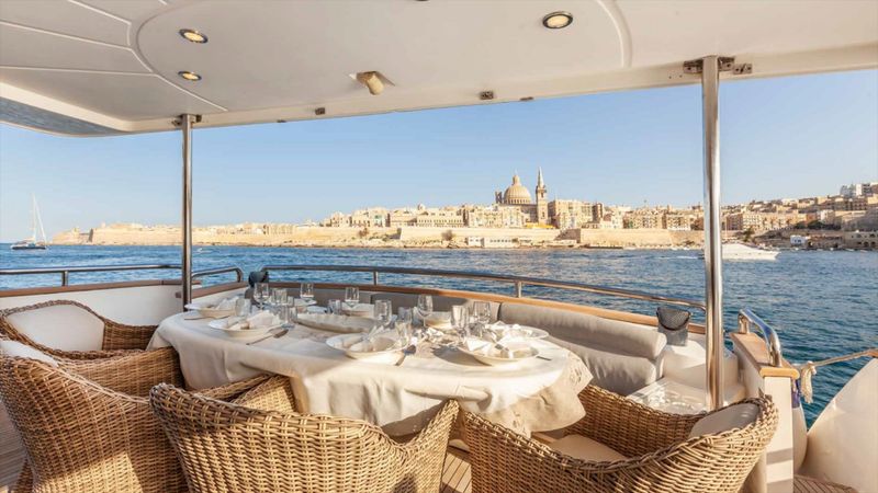 Elegance 82 | Elegance