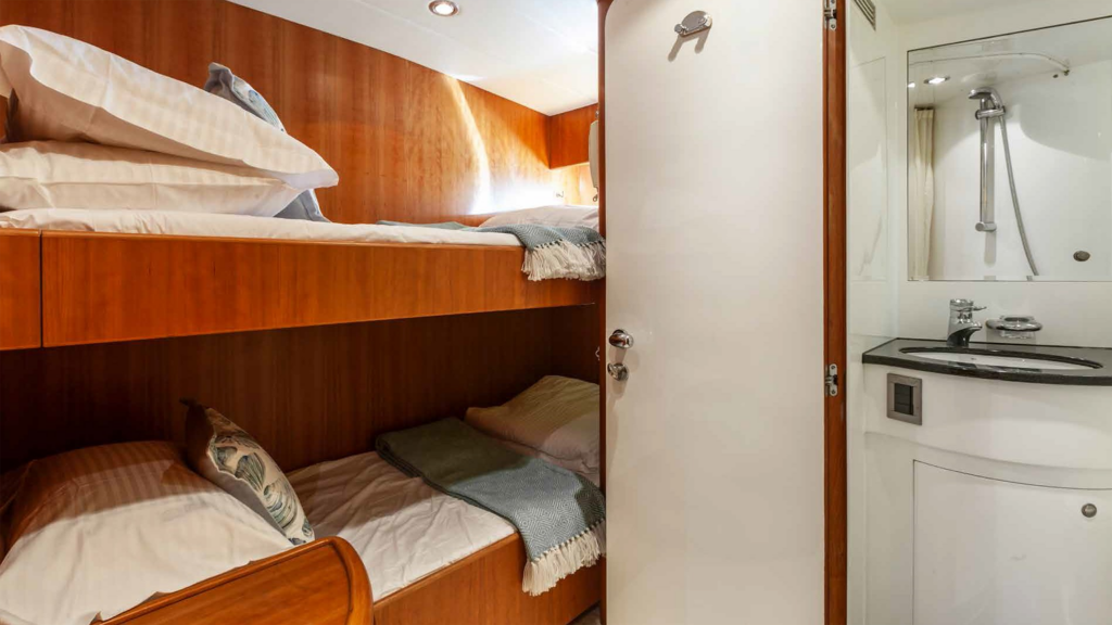 Elegance 82 | Elegance